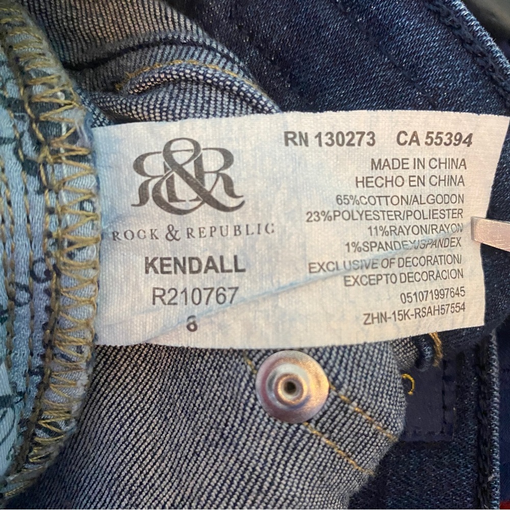 Rock & Republic Kendall Cropped Jeans - Picture 12 of 14